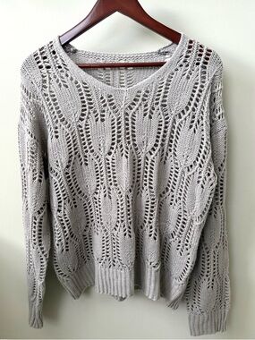 Light Gray Open-Knit V-Neck Women's Sweater Size L